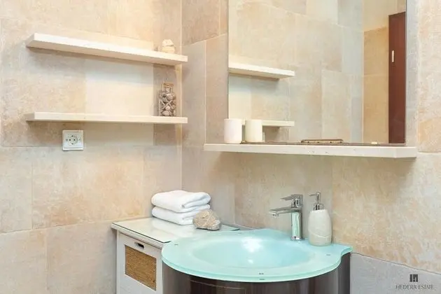 Ev, Kişiye Özel Havuzlu, Nehir Manzaralı (3 Bedrooms)