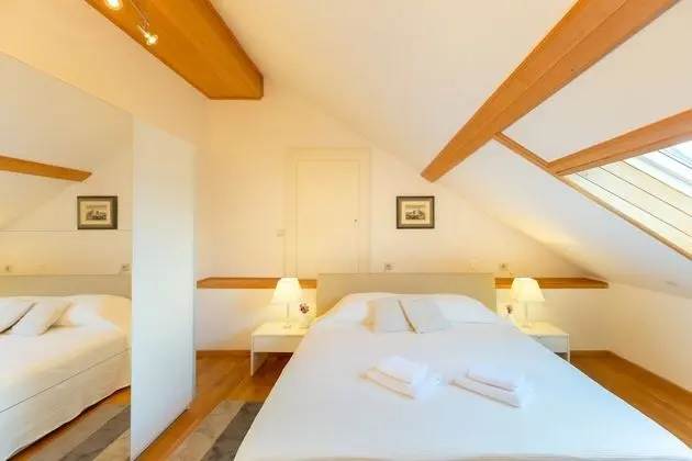 Traditional Ev, Teras (3 Bedrooms)