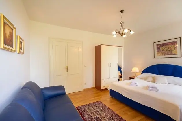 Traditional Ev, Teras (3 Bedrooms)