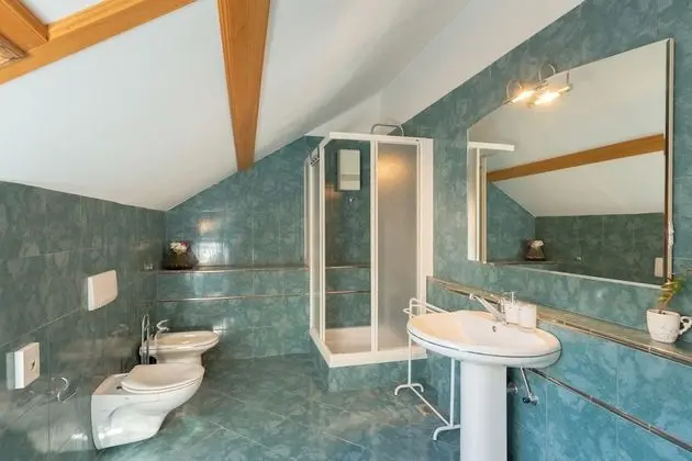 Traditional Ev, Teras (3 Bedrooms)