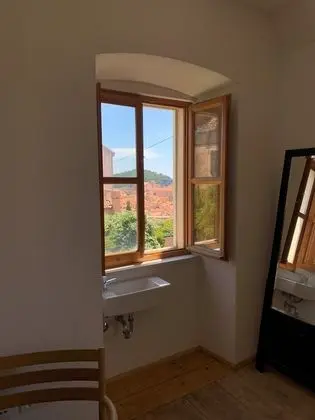 Ev (5 Bedrooms)