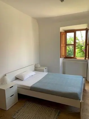 Ev (5 Bedrooms)