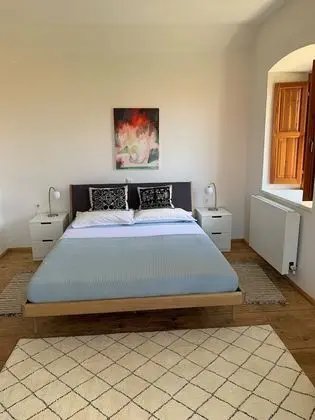 Ev (5 Bedrooms)