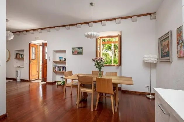 Ev (5 Bedrooms)