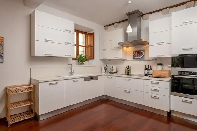 Ev (5 Bedrooms)
