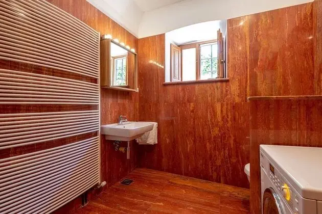Ev (5 Bedrooms)