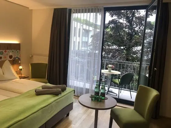 Comfort Tek Büyük veya İki Ayrı Yataklı Oda, Balkon