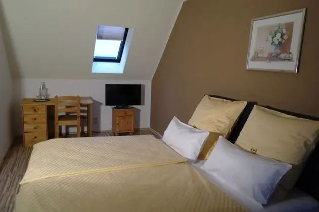 Standard Tek Büyük Yataklı Oda