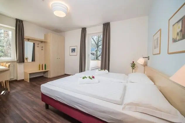 Superior Tek Büyük veya İki Ayrı Yataklı Oda