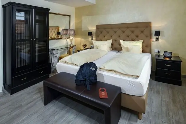 Comfort Tek Büyük Yataklı Oda