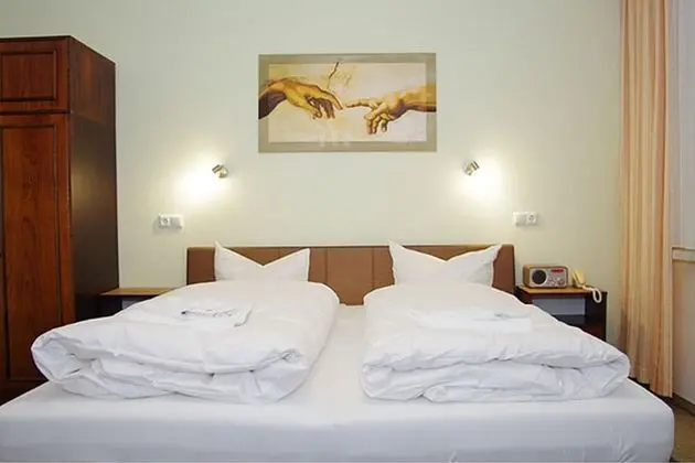 Tek Büyük Yataklı Oda