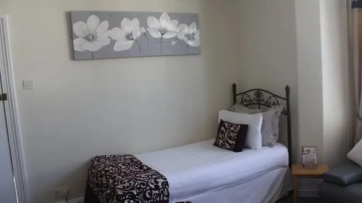 Deluxe Dört Kişilik Oda, Banyolu/Duşlu