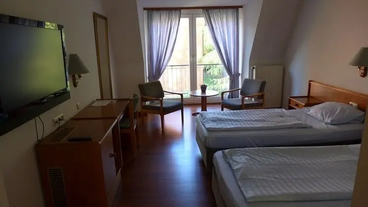 Comfort Tek Kişilik Oda, Park Manzaralı
