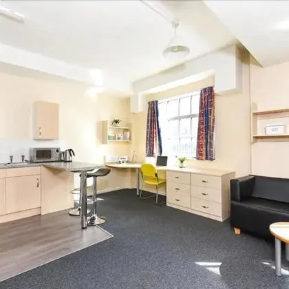 Tek Büyük Yataklı Oda (3/4 Size Small Double Bed)