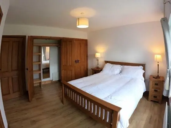 Traditional Ev, Engellilere Uygun, Özel Banyo (Entire House - Sleeps 14)