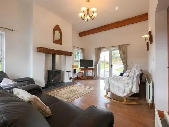 Traditional Ev, Engellilere Uygun, Özel Banyo (Entire House - Sleeps 14)
