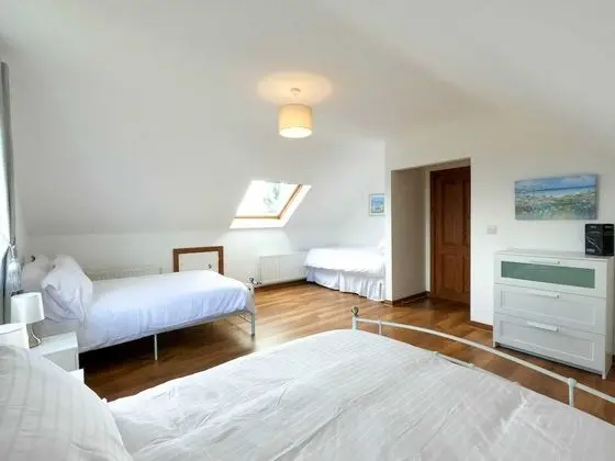 Traditional Ev, Engellilere Uygun, Özel Banyo (Entire House - Sleeps 14)
