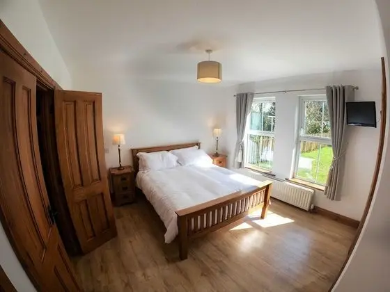 Traditional Ev, Engellilere Uygun, Özel Banyo (Entire House - Sleeps 14)