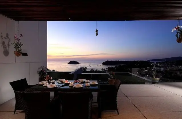 The Heights Stunning View B15