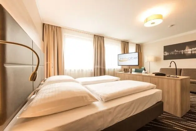 Premium Tek Büyük Yataklı Oda