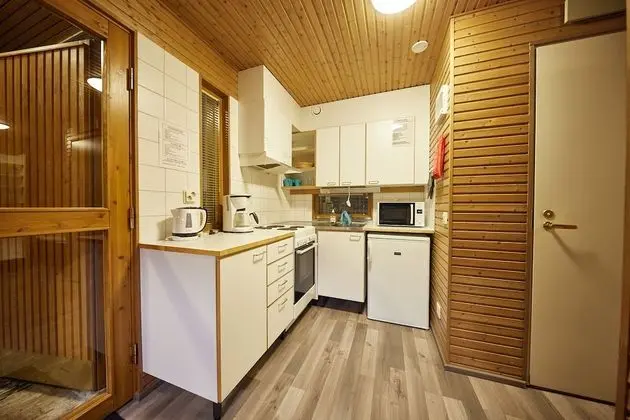 Traditional Kulübe (private toilet, shared shower)