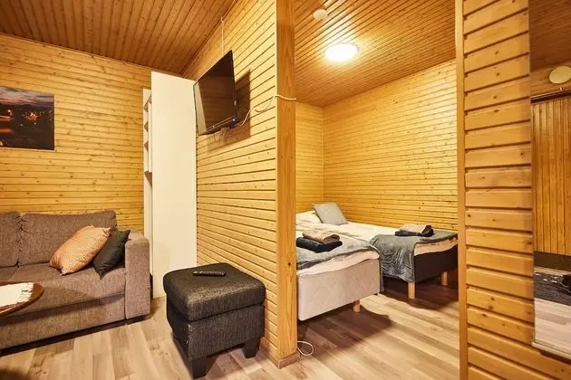 Traditional Kulübe (private toilet with shower)