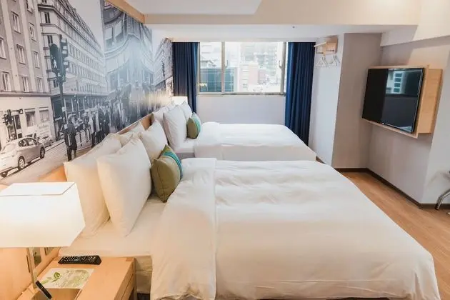 Deluxe Dört Kişilik Oda, Şehir Manzaralı