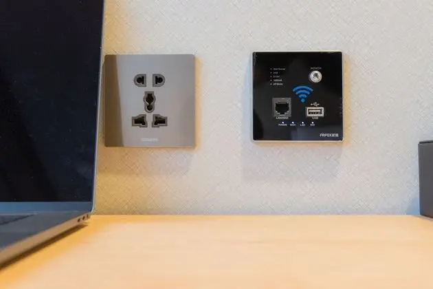 Standard Tek Büyük veya İki Ayrı Yataklı Oda, Penceresiz