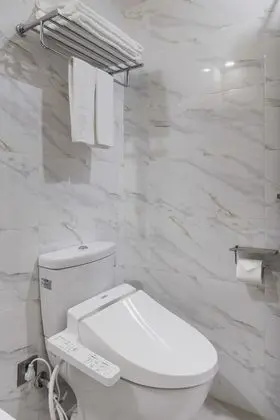 Standard Tek Büyük veya İki Ayrı Yataklı Oda, Penceresiz