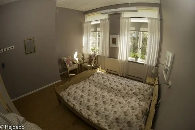 Tek Büyük Yataklı Oda, Ortak Banyo, Bahçe Manzaralı