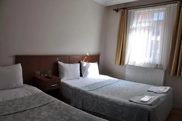Triple, Şehir Manzaralı