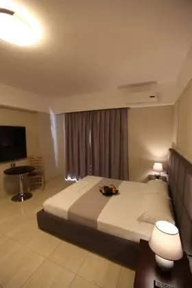 Tek Büyük Yataklı Oda, Balkon