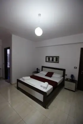 Tek Büyük Yataklı Oda, Balkon