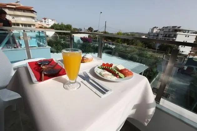 Tek Büyük Yataklı Oda, Balkon