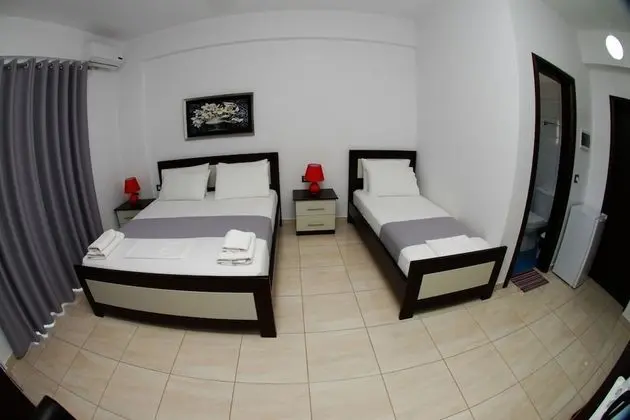 Üç Kişilik Oda, Balkon