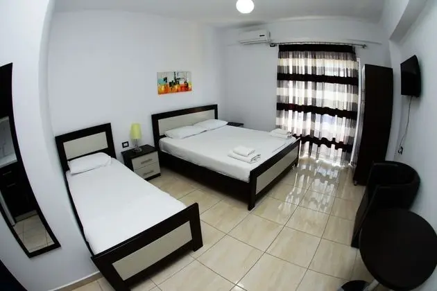 Üç Kişilik Oda, Balkon