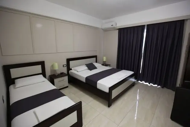 Üç Kişilik Oda, Balkon