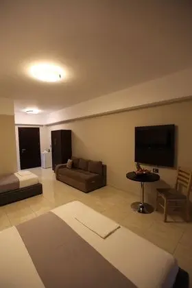 Üç Kişilik Oda, Balkon