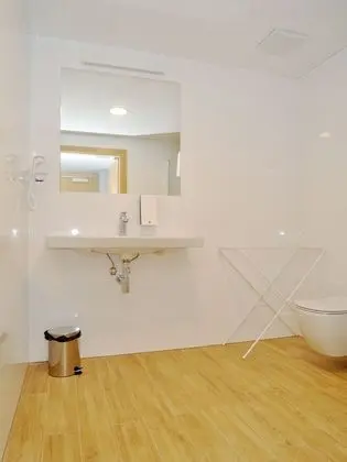 Tek Büyük Yataklı Oda, Balkon