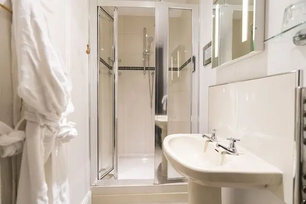 Tek Büyük Yataklı Oda, Banyolu/Duşlu, Deniz Manzaralı (B&B)