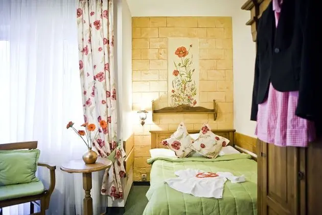 Economy Tek Büyük Yataklı Oda