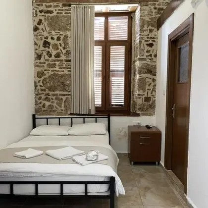 Tek Kişilik, Şehir Manzaralı