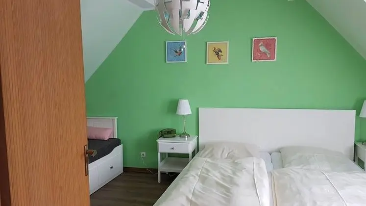 Üç Kişilik Oda