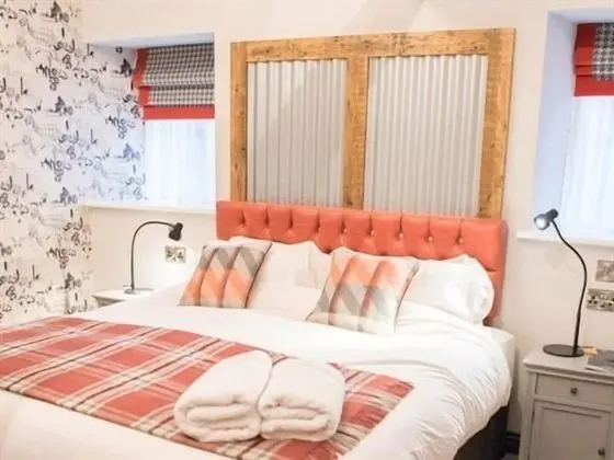 Standard Süit, Banyolu/Duşlu (Football Field)