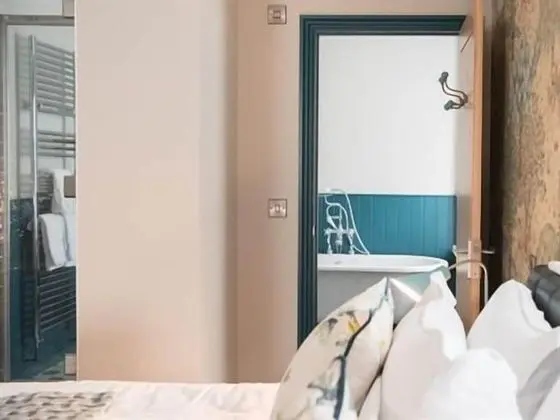 Superior Süit, Banyolu/Duşlu (Cuckoo Pen)