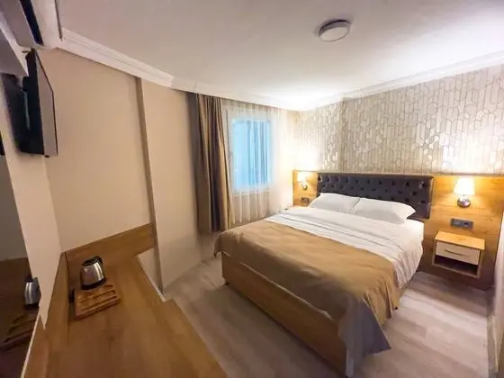 Economy Room