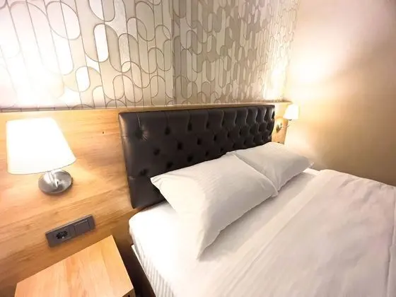 Economy Room