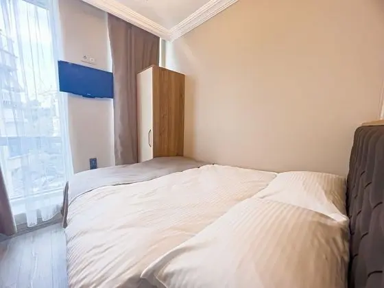 Economy Room