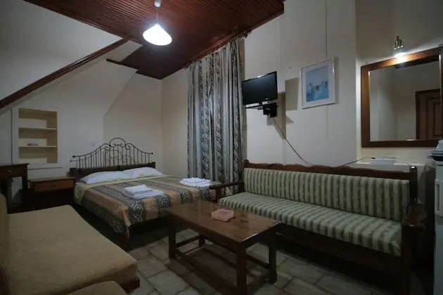 Üç Kişilik Oda