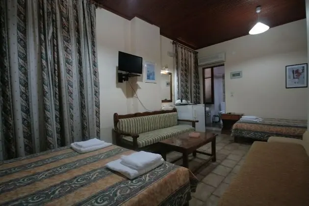 Üç Kişilik Oda